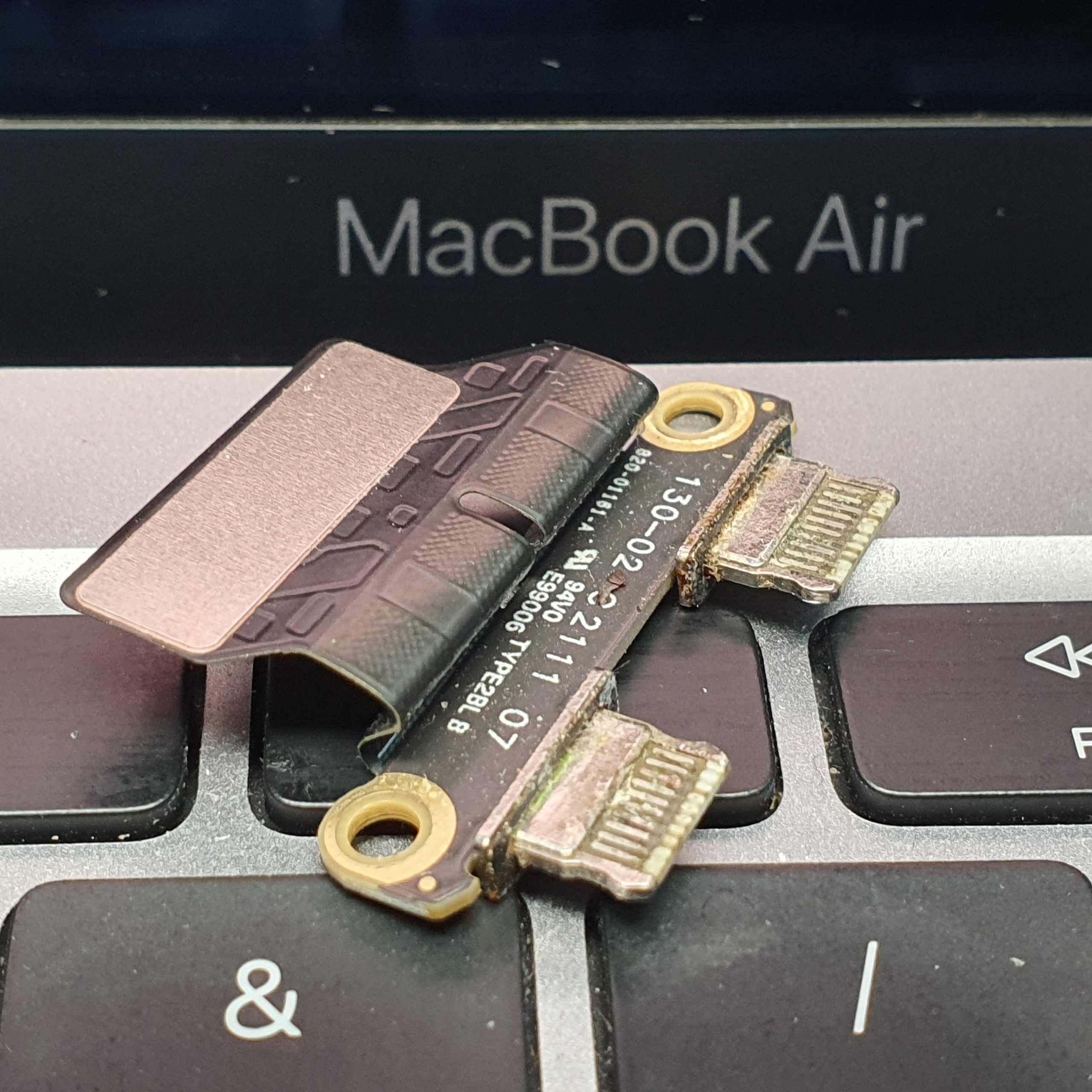 Laptop Ladeport — Reparasjon og Bytte (Lenovo, Dell, HP m.fl.) - Bilde 7